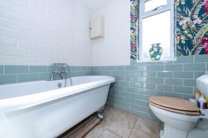 En-suite- click for photo gallery